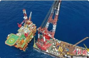 总重超1.4万吨恩平18—6海上采油平台“安家”恩平油田群海域